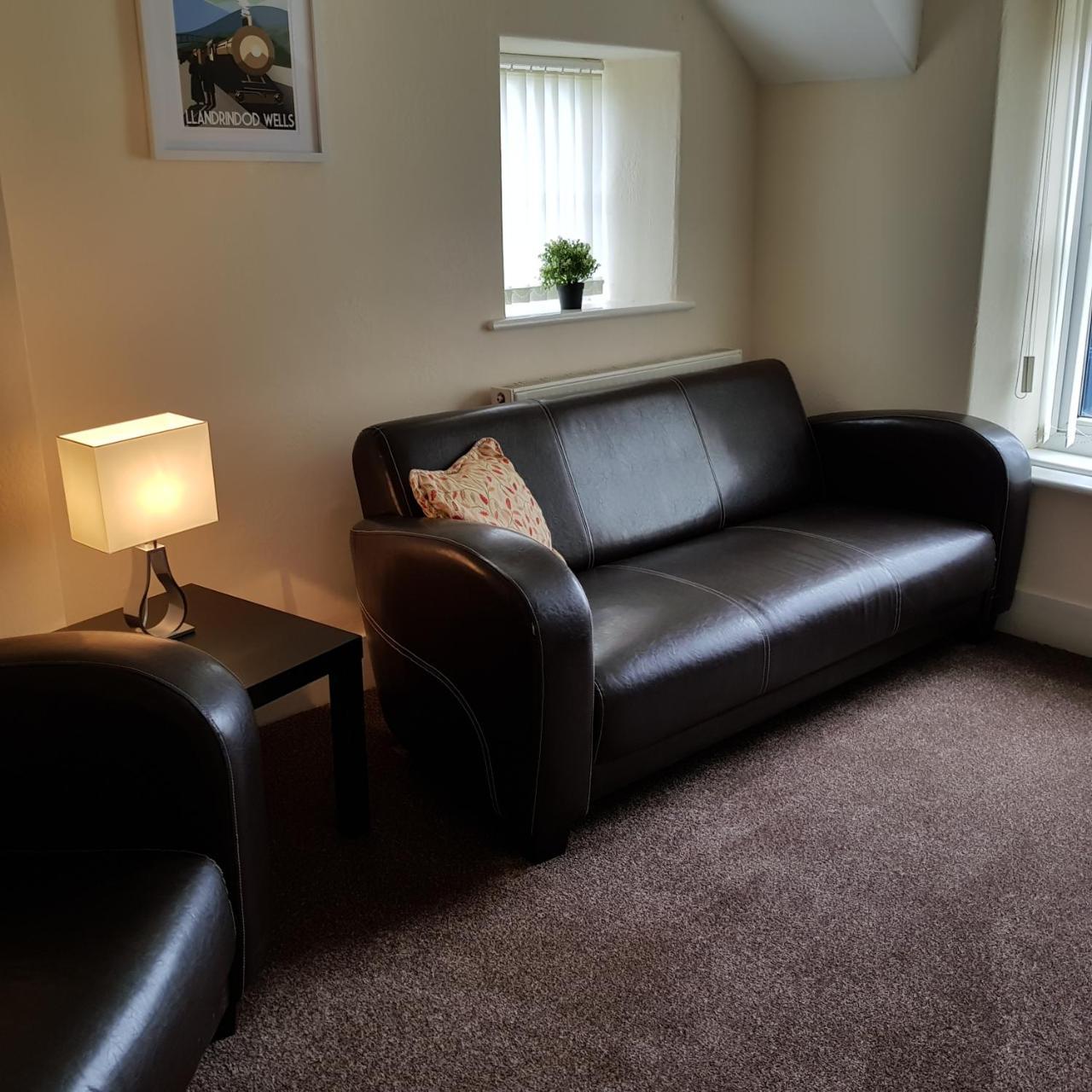 Ty Morgan'S Apartments Rhayader Buitenkant foto